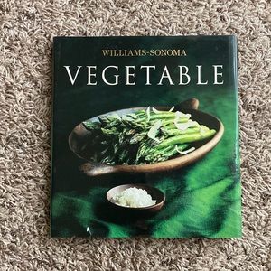 Williams-Sonoma Vegetable Recipe edit and intro by Chuck Williams hardco…